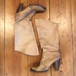 Vintage Leather Zodiac Boots. Fit like a tight 7.